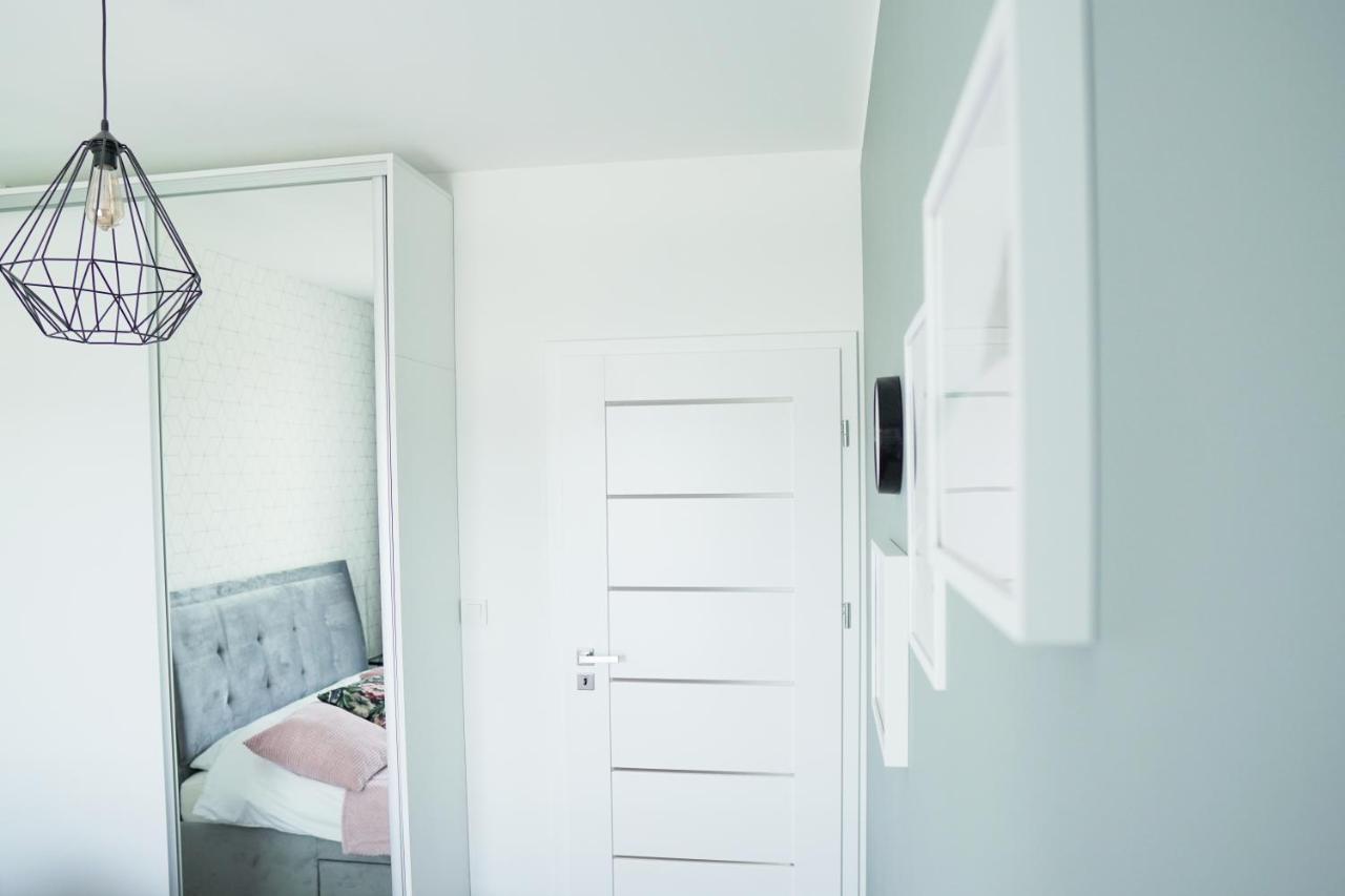 Vizzit Us Premium Apartments Varsóvia Exterior foto