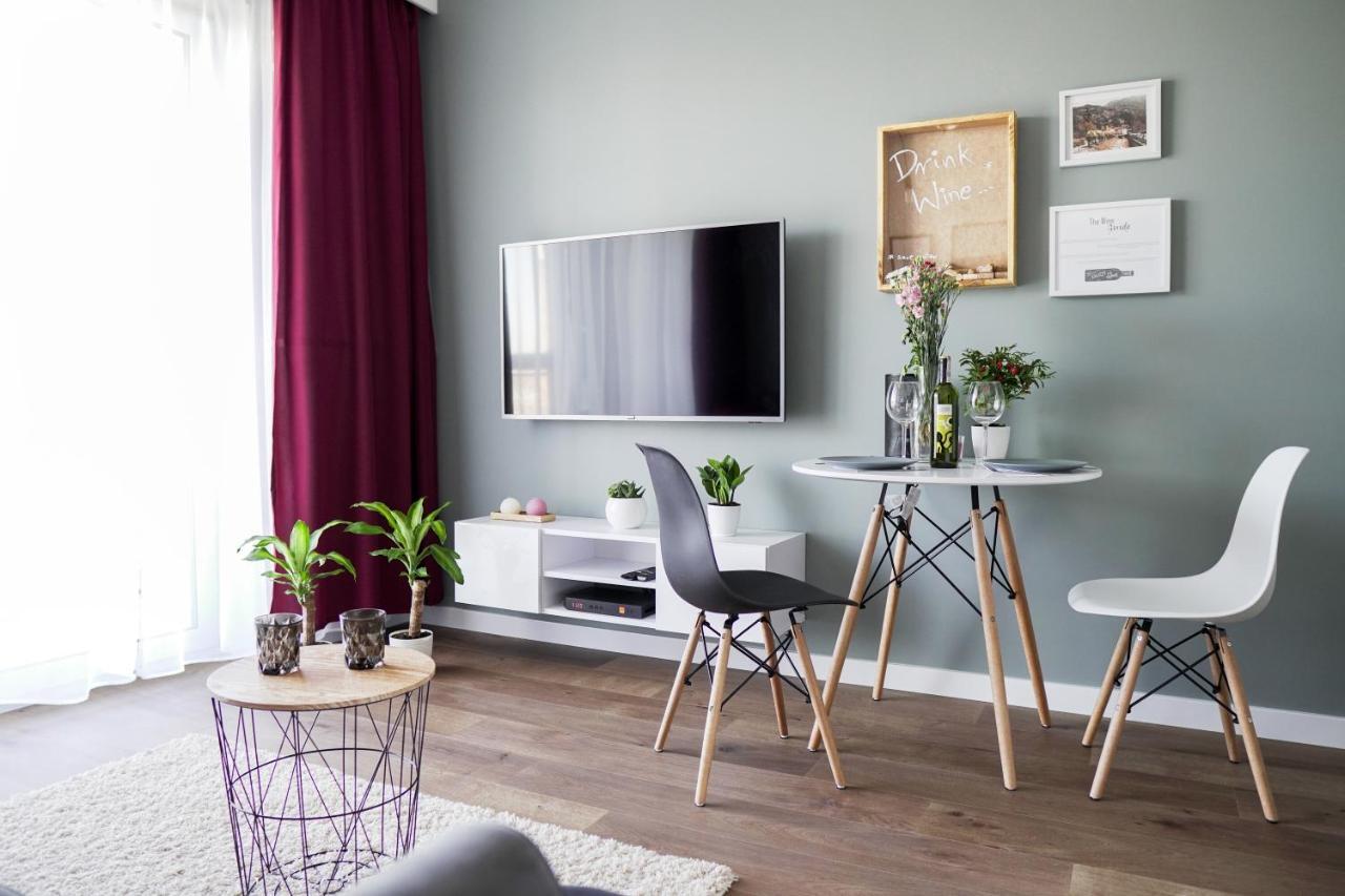 Vizzit Us Premium Apartments Varsóvia Exterior foto